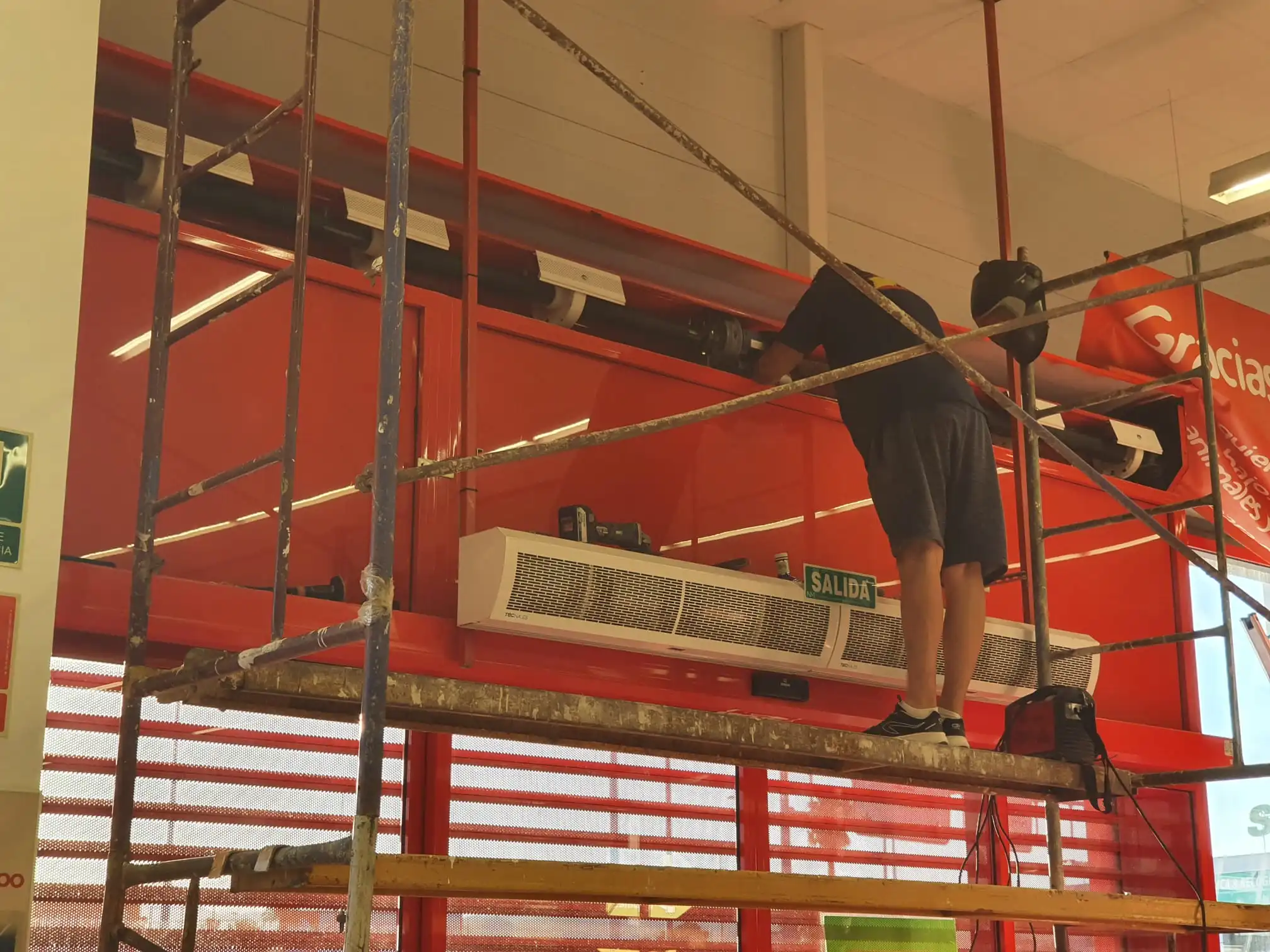 instalacion de puertas automaticas Alcantarilla